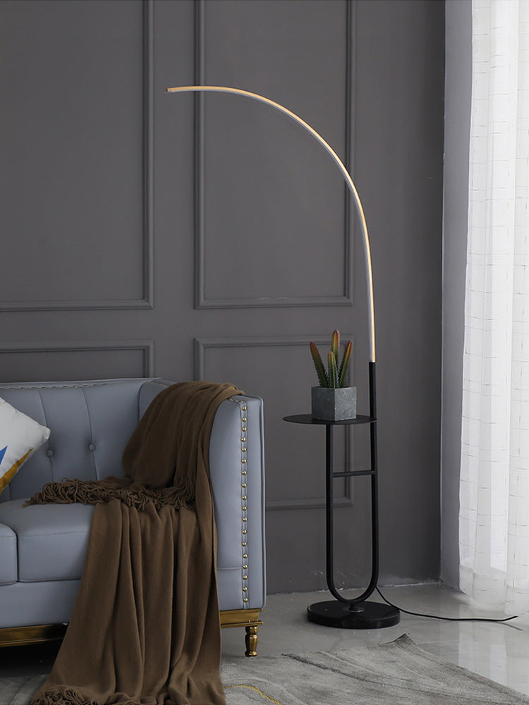Minimalist Vertical Lamptable