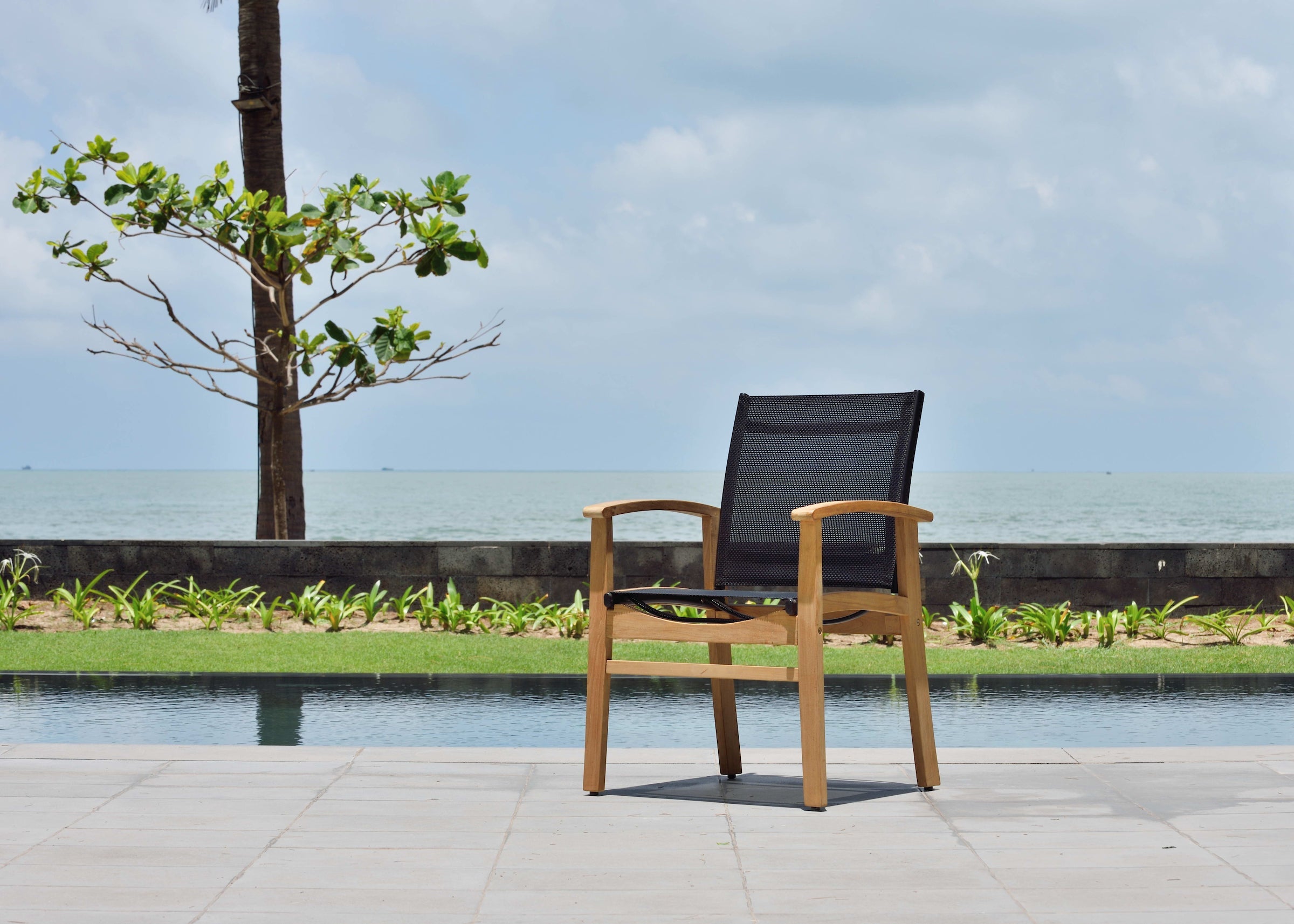 Rinjani Rectangular Teak Table and Fortuna Armchair Dining Set