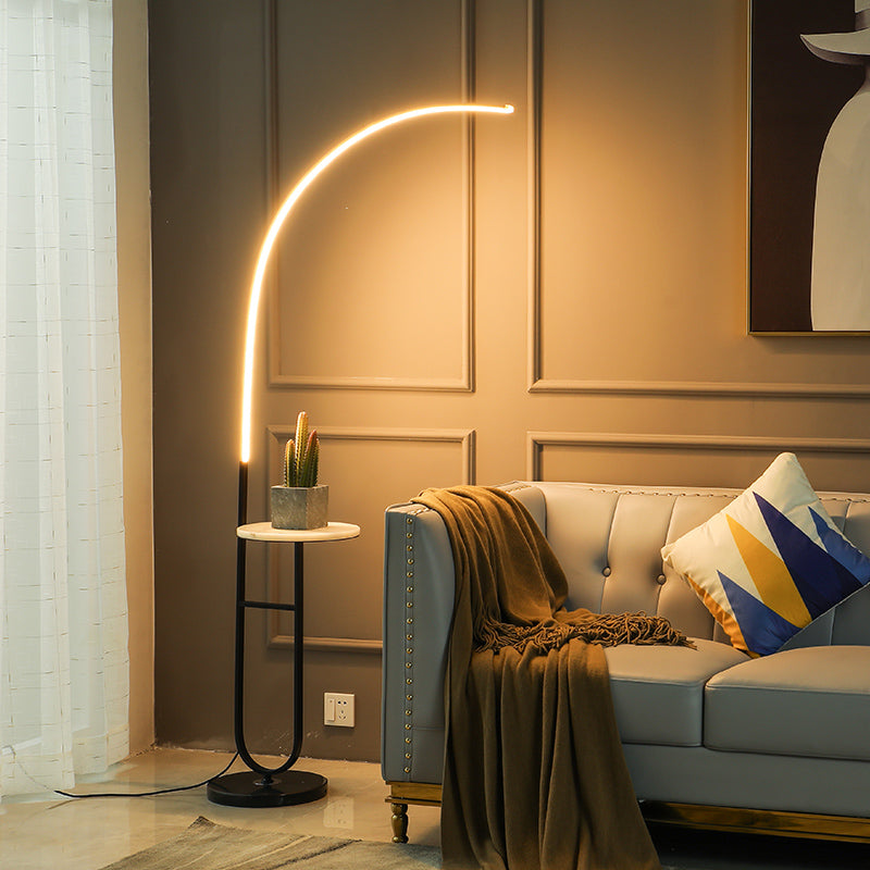 Minimalist Vertical Lamptable
